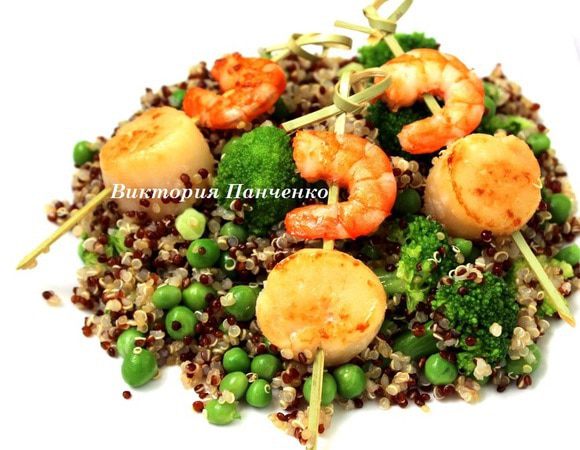 Вариант подачи морских гадиков на шпажках.