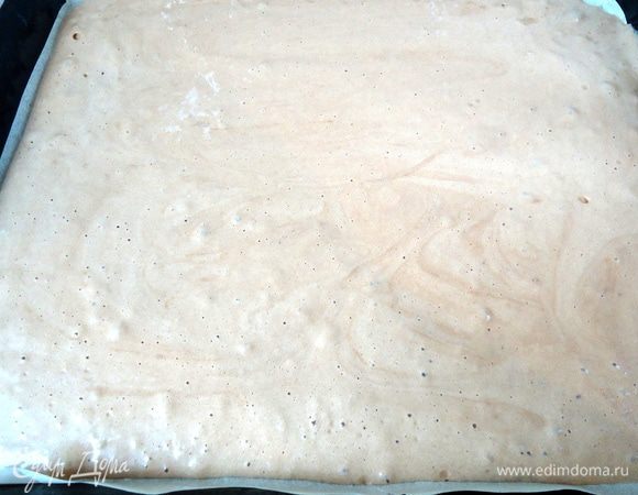 Выложить тесто на противень, стараясь не сместить бутоны. Выпекать в заранее разогретой духовке при 200 гр. 15-20 минут. 