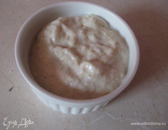 Формочки смазать маслом, наполнить на 2/3 суфле. Выпекать 20-30 минут при темп. 200 гр. Подавать теплым как гарнир к мясу, овощам.