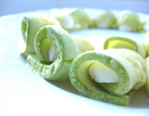  и свернуть в рулет.