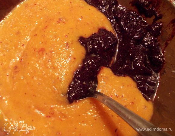 Смешать пюре вместе.