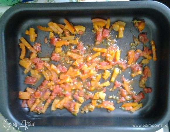 Выкладываем на противень для запекания...