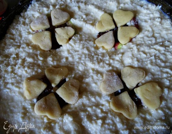 ..И у меня родилась идея с цветочками из сердец. 