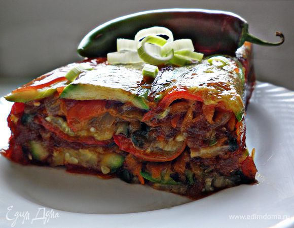 Застывший террин выложить на блюдо, нарезать кусочками и украсить по вашему желанию. Приятного вам аппетита!
