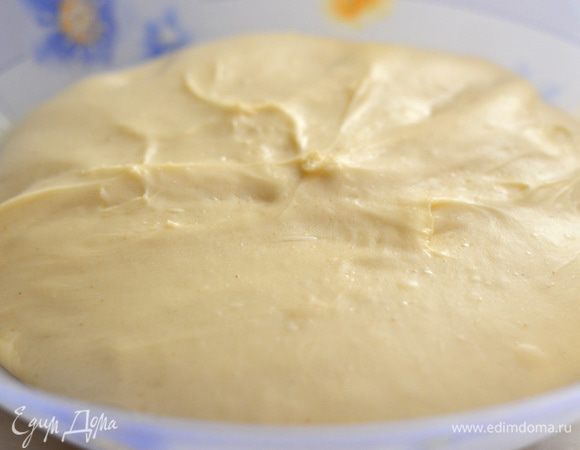 Теперь нужно тесто отправить в миску,накрыть полотенцем и оставить на минут 40 в теплое место подойти. А можно и на ночь в холодильник, накрыв пленкой.