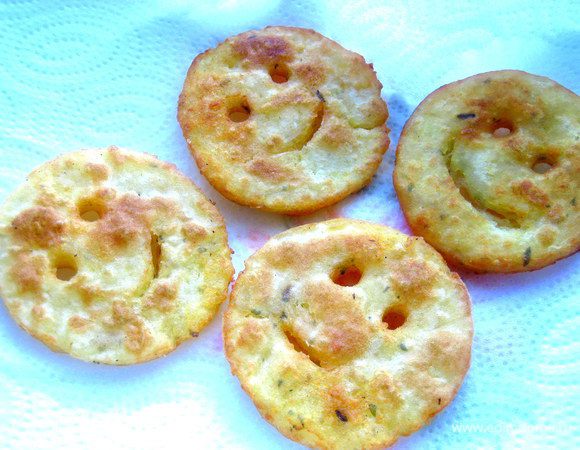 Вынимаем первых на салфетку!