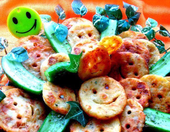 Всего получилось 27 штук. Если хотите сохранить их хрустящими,не кладите друг на друга,от этого они мягчеют,но тоже вкусно!