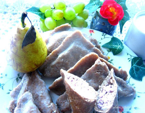 А можно кушать как пирожки-тоже вариант))) Даже в холодном виде вареники не меняют своего неповторимого вкуса...Буду делать ещё обязательно с другими начинками!