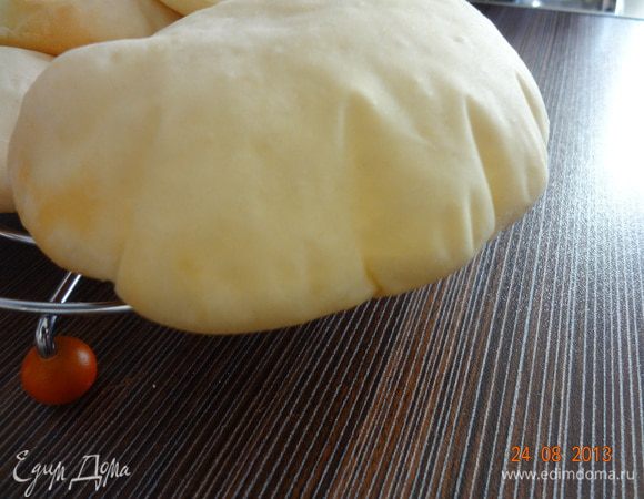 Испечь питы...Если делаете первый раз - главное СТРОГО следовать рецепту, тогда все получится как надо!