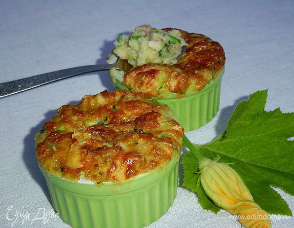 А вот теперь можно насладиться этой вкуснейшей запеканкой.
Приятного аппетита!