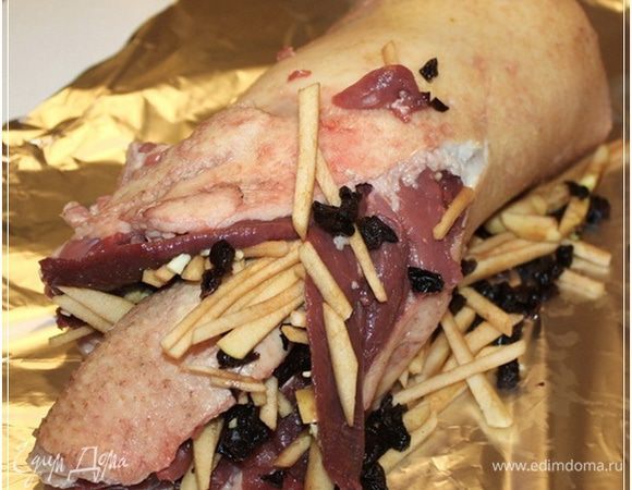 И тут … тут наступил для меня второй сложный момент. Свернуть именно тот самый рулет, который…. Вот что получилось. Может и неказисто, но я старался. Чесслово!