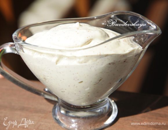 Приготовить домашний майонез по этому рецепту: http://www.edimdoma.ru/retsepty/57293-domashniy-mayonez