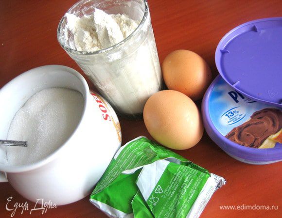 Продукты...Я уменьшила всё пополам,только яйцо оставила целое,а желток ушёл весь)))