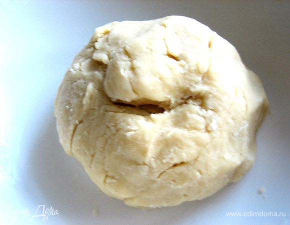 Вы будете смеяться,но у меня опять вышло "живое" тесто с физиономией))) Сама удивляюсь,наверно,рука автоматически так замешивает)))