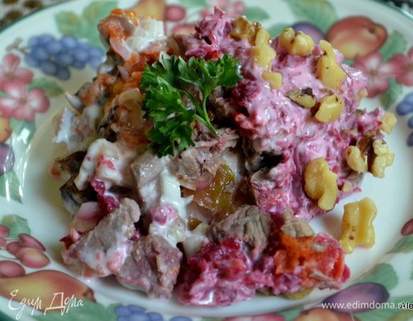 Поставим в холодильник пропитаться. Подаем на стол. Приятного аппетита.