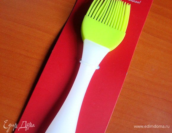 Напечатан сзади упаковки вот этой кисточки)))