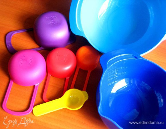 С обратной стороны каждой ложечки напечатан вес, который входит в ложечку...