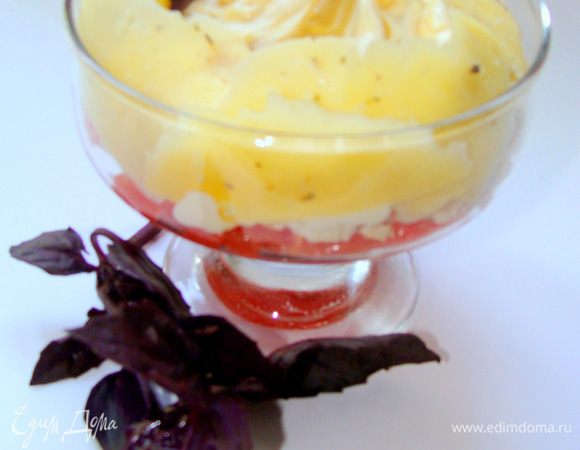 Далее разместить спаржу, еще курицу, полить соусом из майонеза и горчицы (осторожнее, кол-во горчицы по вкусу!).
Украсить сырной стружкой и веточкой базилика! 
ПРИЯТНОГО АППЕТИТА!