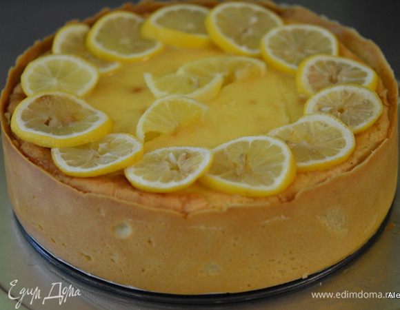 Разрезаем и подаем к столу. Наслаждаемся совершенным вкусом чизкейка.