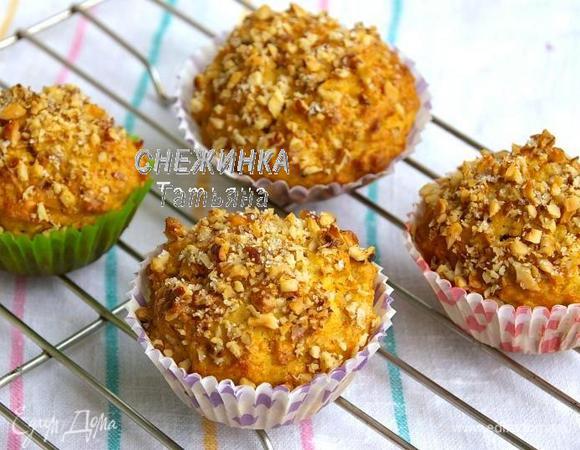 Выпекаем в разогретой до 180С духовке 25-30 минут до сухой зубочистки. Остужаем на решётке.
