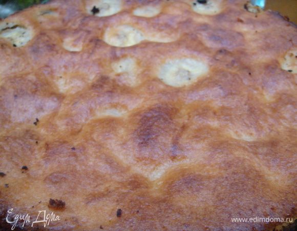 В самом конце даем пирогу в духовке отдохнуть 15-20 минут. Вынимаем.