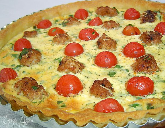 Готовый пирог можно посыпать тертым сыром.
Приятного аппетита!