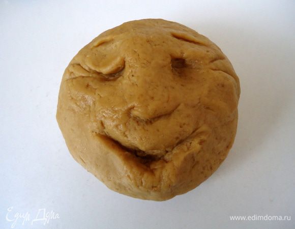 Замесить тесто. 