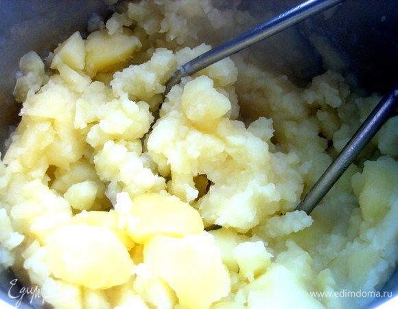 Позже как обычно приготовить пюре, оставив немного отвара.