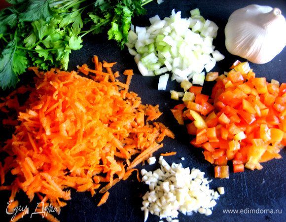 Его тоже порубить.