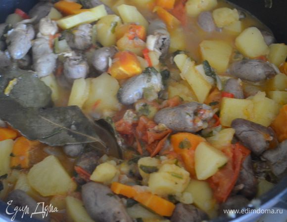 За 5 минут до готовности добавить зелень. Готовое блюдо оставить под крышкой на 10 минут отдохнуть и можно подавать! Очень вкусно!