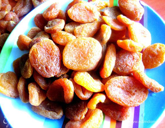 В это время курагу перебрать, помыть...