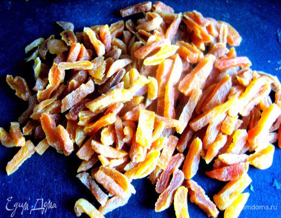 И опять же нарезаем её соломкой! Но можно всё нарезать мелкими кубиками.. кому как нравится)))