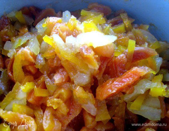 Через час варенье загустело и кусочки приобрели янтарный цвет!