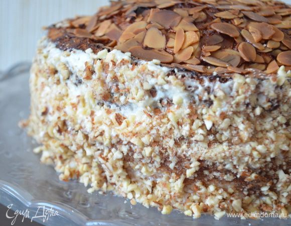 Торт убрать в холодильник на 2-3 часа! Это обязательно, иначе крем не схватится и не пропитает торт! На утро он был еще вкуснее!