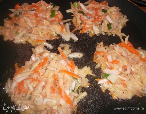 Обжариваем до готовности на медленном огне (чтобы все ингредиенты проготовились)...Приятного аппетита:-))