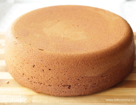 по рецепту выпечка должна была занять 1 час, но у меня корж остался не готов и пекся еще 1 час. (Проверяйте готовность деревянной шпажкой).