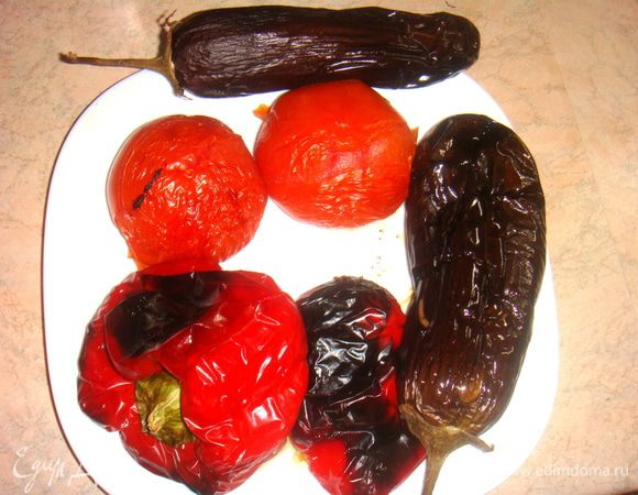 Овощи запечь в духовке 20-30 мин. при 220 градусах. 