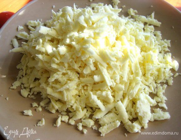 Натереть на крупной тёрке.