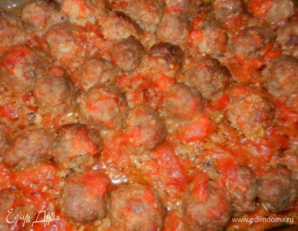 Вот так они будут выглядеть готовые.
Подавать с любым вашим любимым гарниром. Особо хороши с рисом или макаронными изделиями.