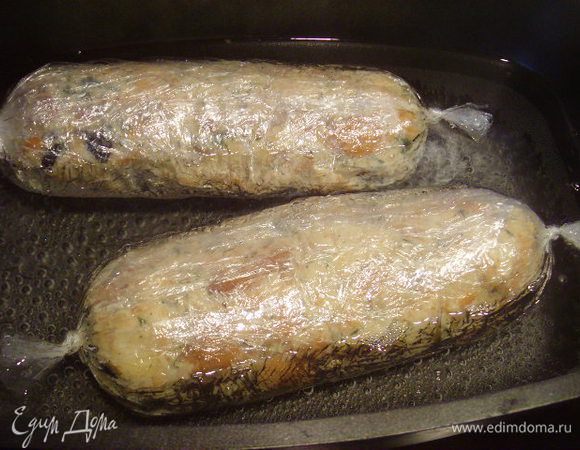 Выкладываем в  кастрюлю с большим количеством кипящей воды, огонь уменьшаем и варим 30 мин. Вода не должна сильно кипеть!!