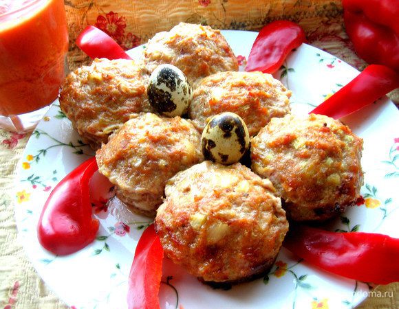 Украшаем овощами... Например, ломтиками болгарского перца)))