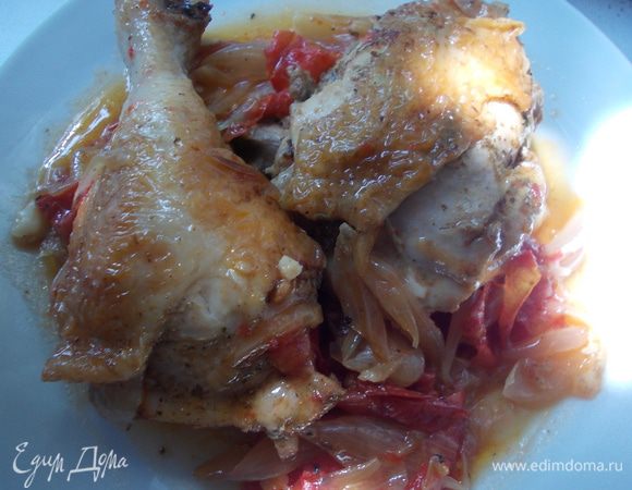 Курочка получается очень сочной и нежной с ароматом специй. Приятного аппетита!!!