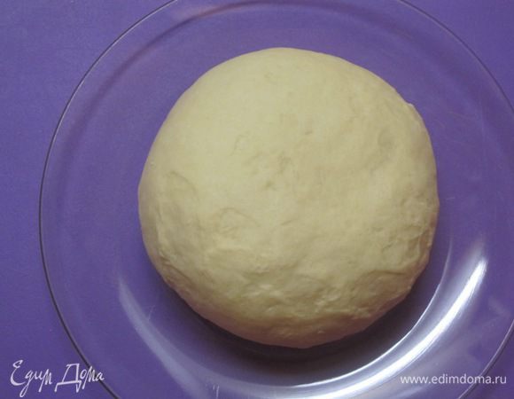 Все хорошо перемешать с мукой, замесить тесто и оставить на 30-40 минут.