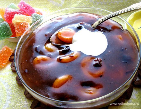 Вкусно со сметанкой))) Ну и густоту регулируйте сами... Мне нравится густой суп, его всё-таки едят ложками)))