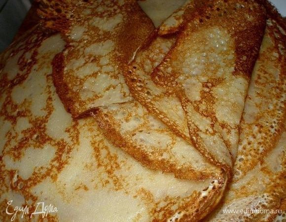 Приготовить блины по вашему любимому и проверенному рецепту! Я делала заварные на молоке http://www.edimdoma.ru/retsepty/52248-zavarnye-bliny-na-moloke-s-nachinkoy-iz-yablok очень люблю этот рецепт!!!))