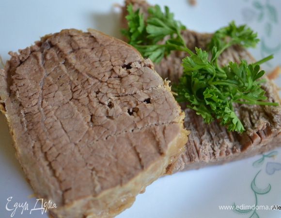 Подаем к столу с гарниром. Мясо изумительное и тает во рту. Приятного аппетита.