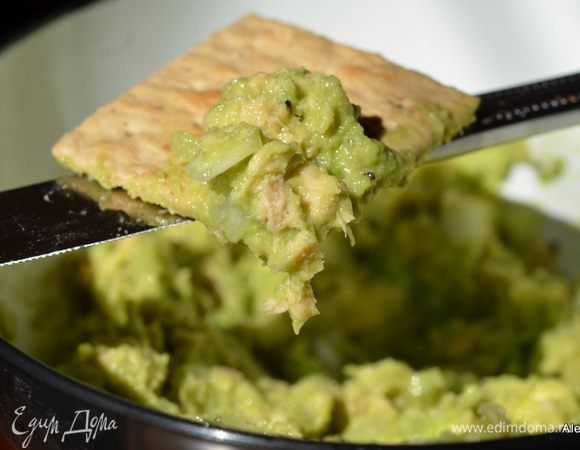 Подаем с крекерами или хлебом. Приятного аппетита.