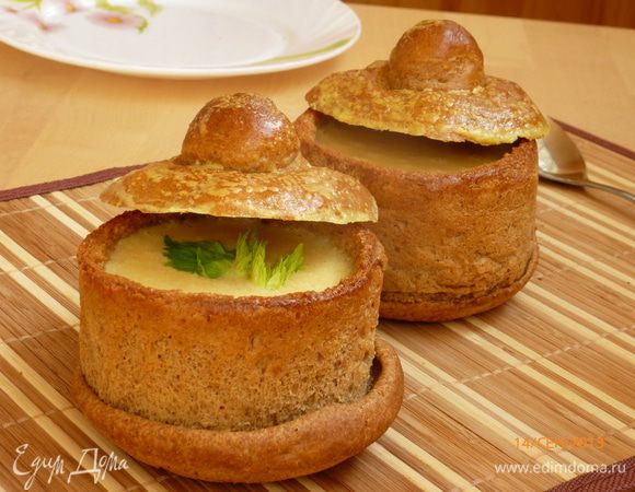 Далее все просто, наливаем суп по горшочкам и подаем к столу! Приятного аппетита!