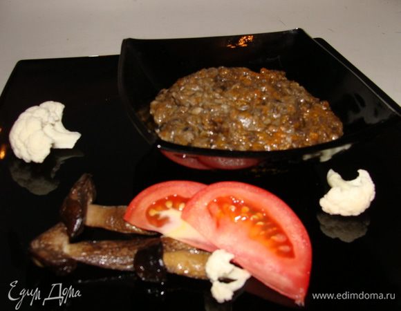 Если делать в прок, надо закатать в стерилизованные банки.
Подавать можно как в холодном,так и в теплом виде.
Применение широчайшее!!!
Приятного аппетита!