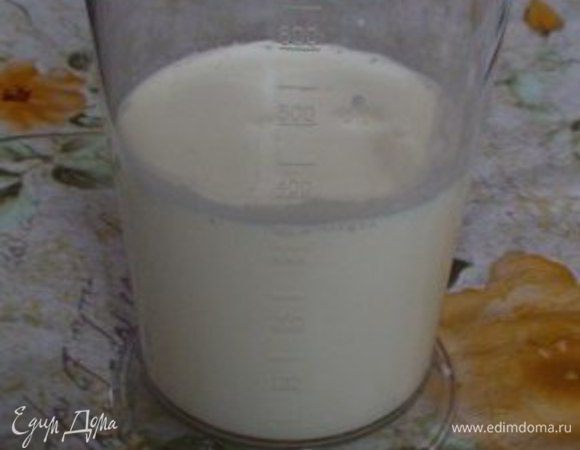 Отмерить 400 мл сливок, взять из них 100 мл и вскипятить со 100 мл молока.